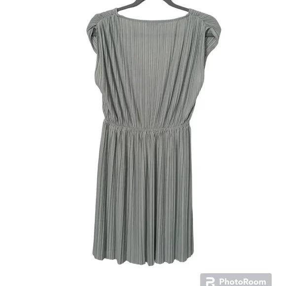 Women's Zara v-neck sleeveless mini dress, green, size S - Picture 2 of 4